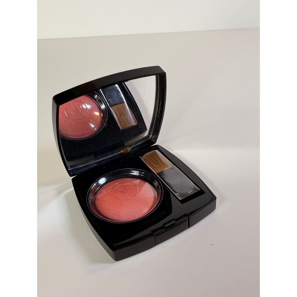 Chanel Joues Contraste Powder Blush Corail Coral 0.21oz Luminous Baked Compact